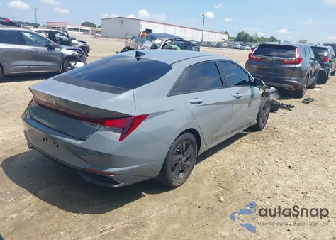 2021 Hyundai Elantra Sel z USA, uszkodzony, nr VIN KMHLS4AG0MU130977